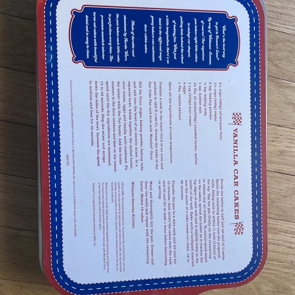 Williams Sonoma kids winter wonderland car cake pan